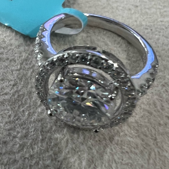 Sterling Silver Moissanite Ring - Picture 2 of 3